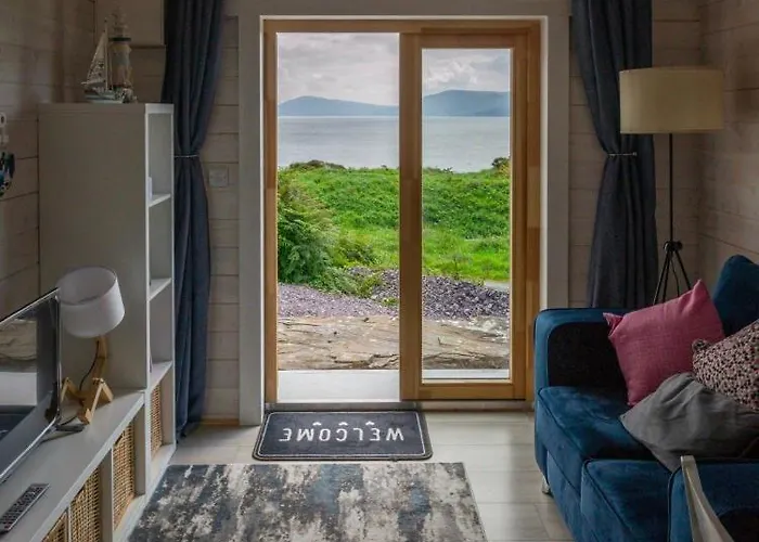 Dolphin View Lambs Head *